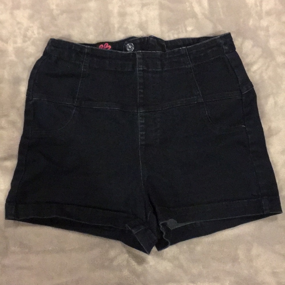 2B high waisted shorts